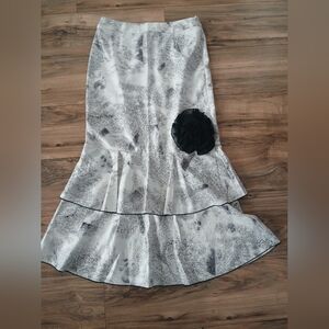 Chic Monochrome High-Low Women's Skirt